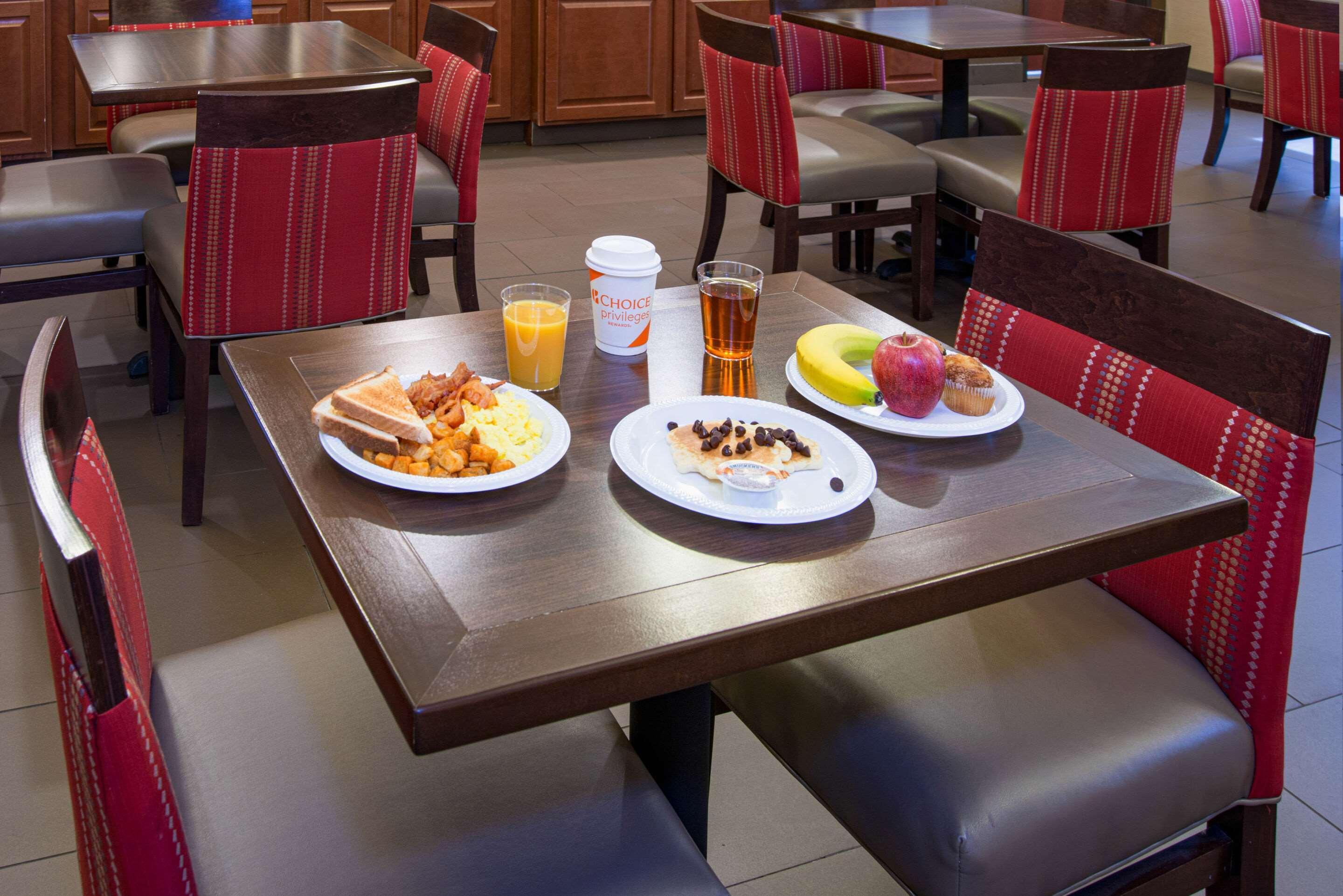 Comfort Inn Naugatuck-Shelton, Ct Екстер'єр фото